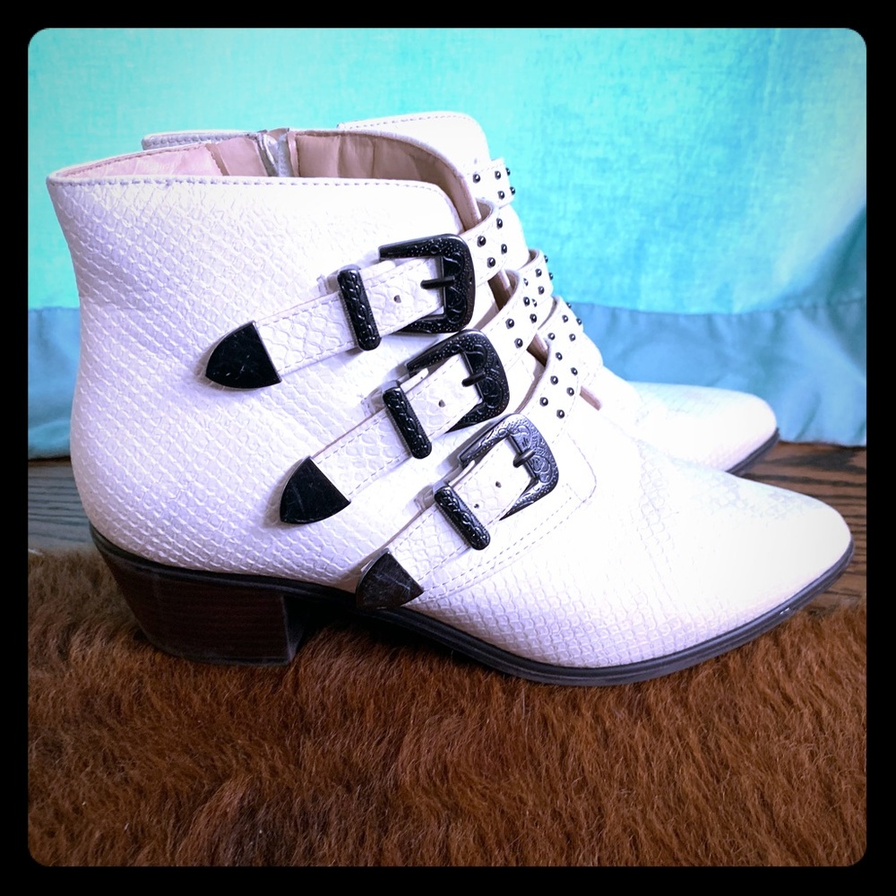 White ankle boots size 8